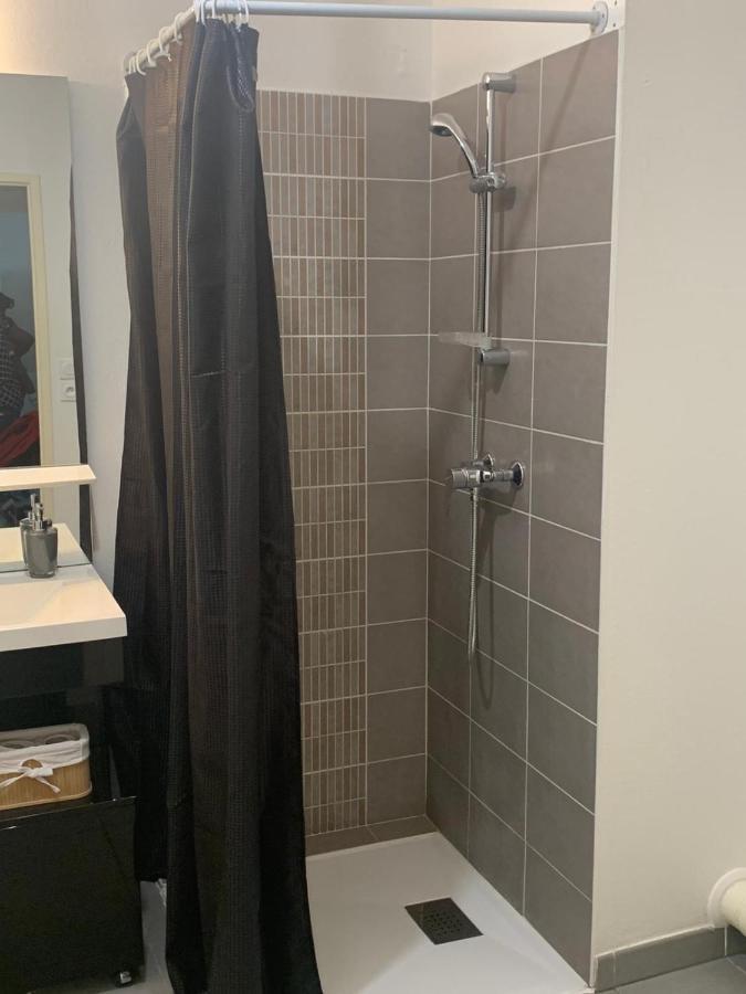 Appartement Lac rose - Parking, Métro, jusqu'à 4 personnes Marseille Extérieur photo